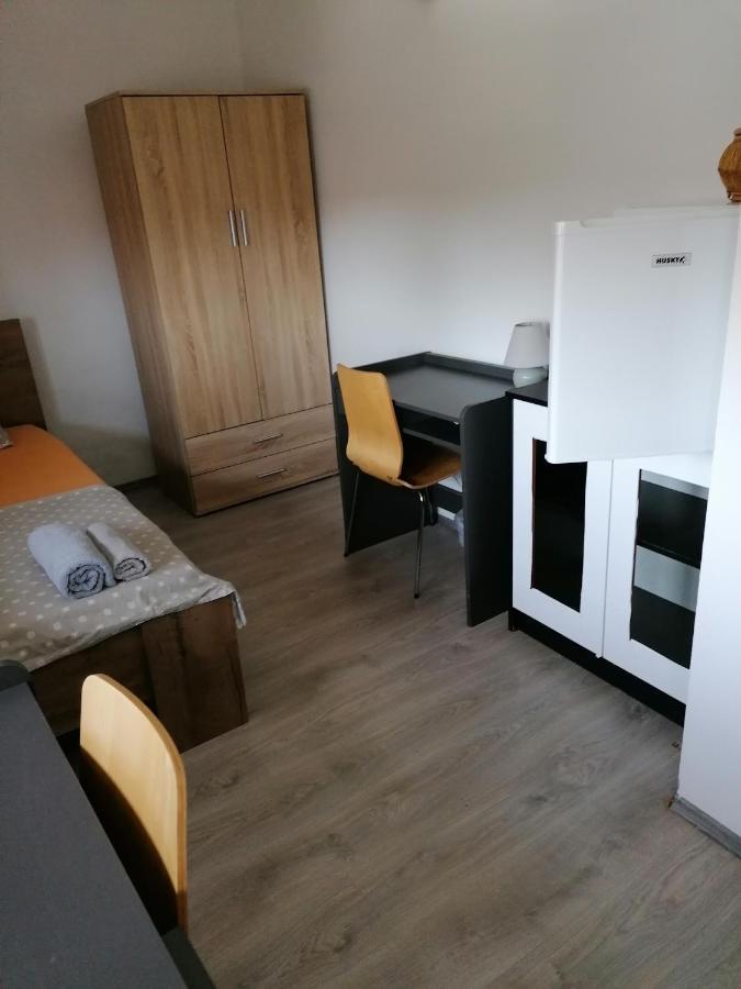 Sunflower Accommodation Ljubljana Bagian luar foto