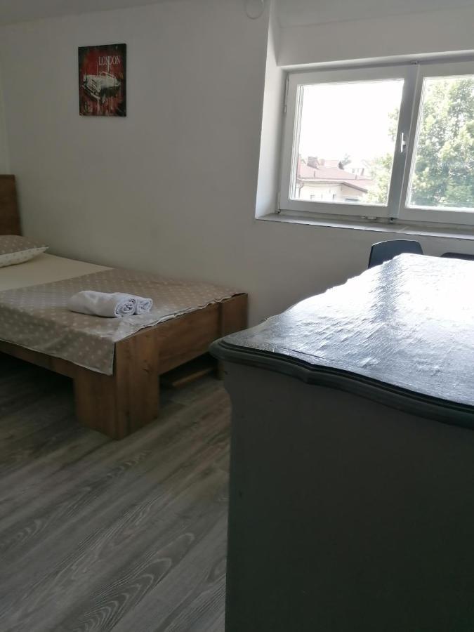 Sunflower Accommodation Ljubljana Bagian luar foto